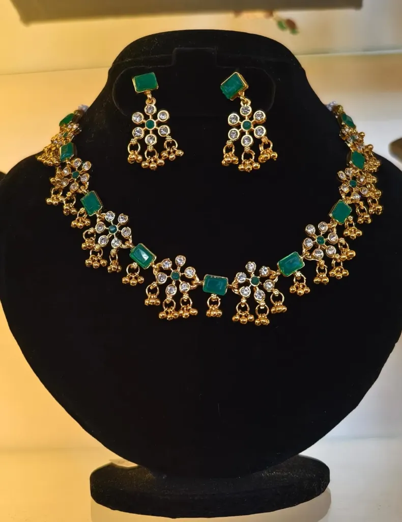 AD and Kundan stones Necklace